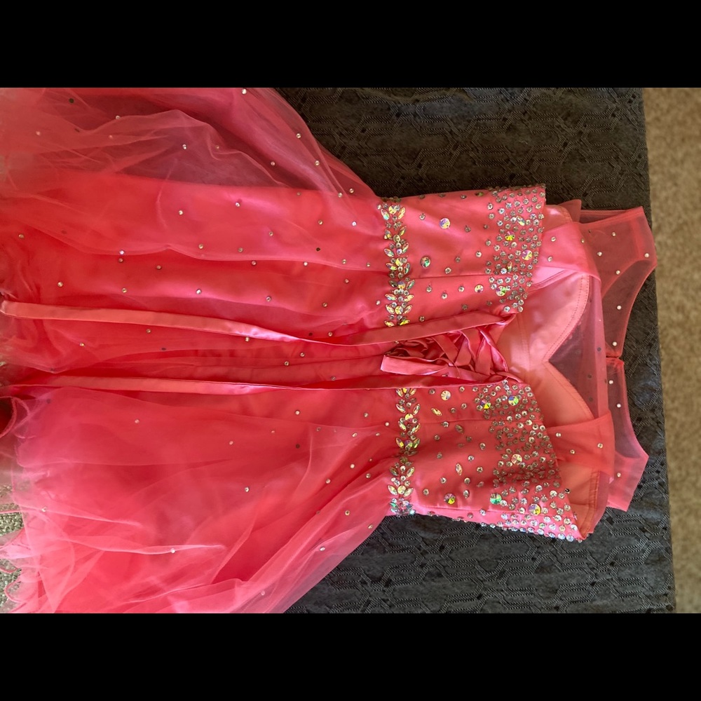 Dress - Picture 2 of 3